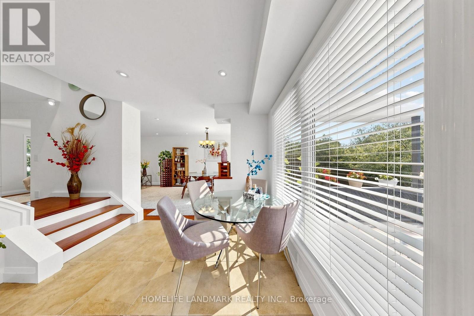 224 Valleyview Court, Oakville, Ontario  L6L 5H8 - Photo 13 - W13658978