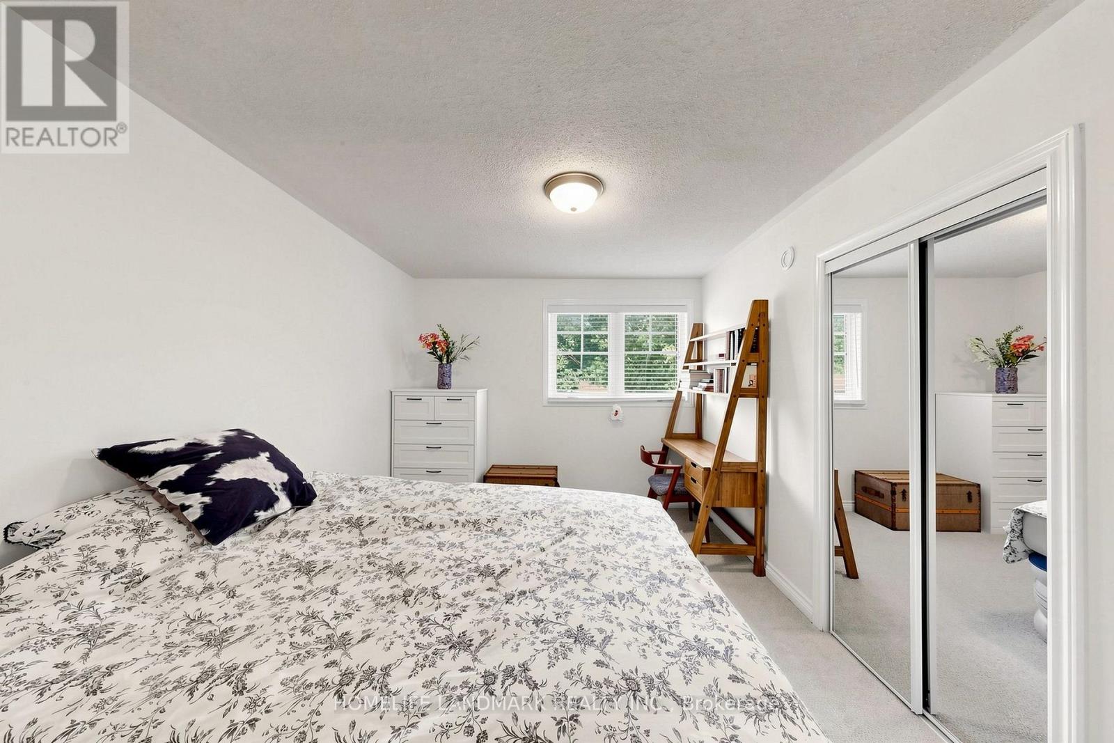 224 Valleyview Court, Oakville, Ontario  L6L 5H8 - Photo 24 - W13658978