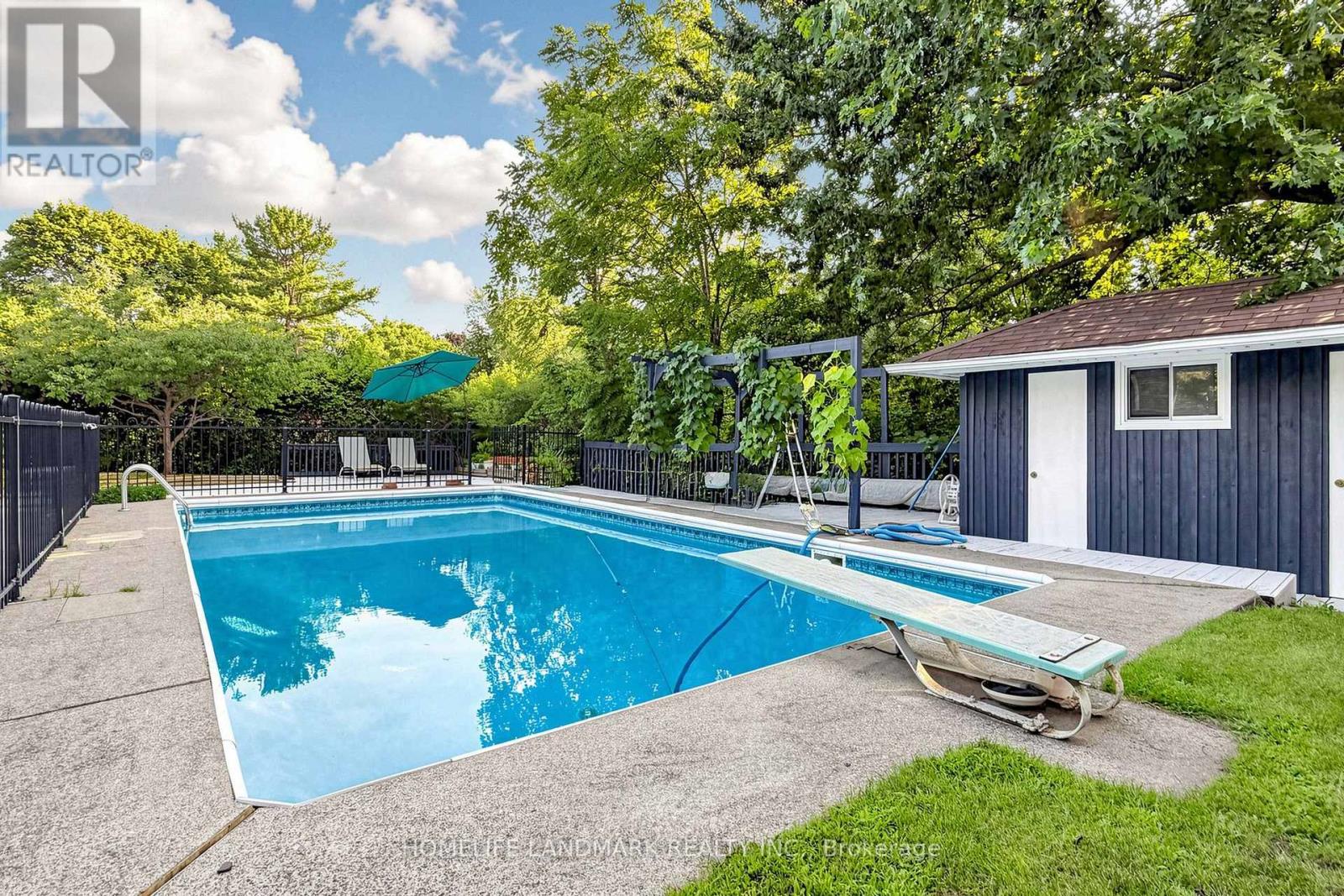 224 Valleyview Court, Oakville, Ontario  L6L 5H8 - Photo 45 - W13658978