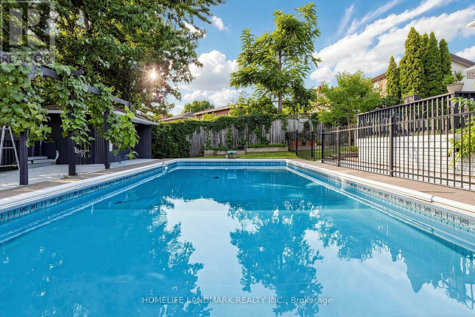 224 Valleyview Court, Oakville, Ontario  L6L 5H8 - Photo 46 - W13658978