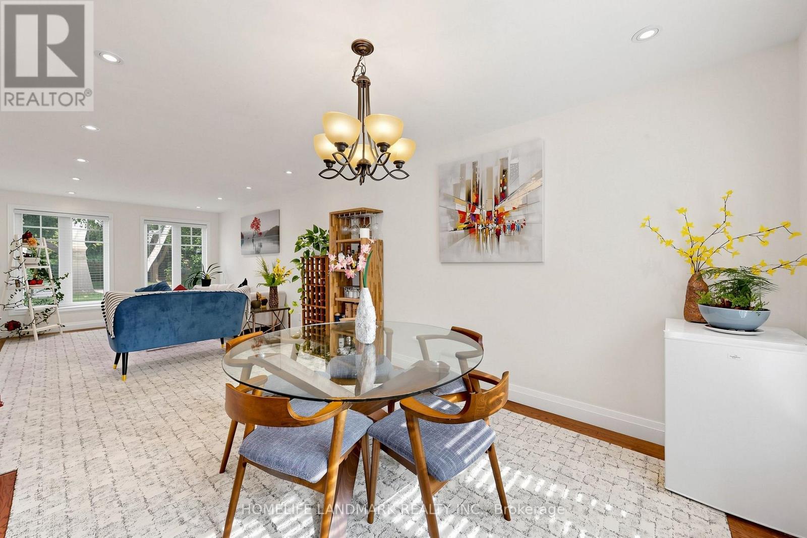 224 Valleyview Court, Oakville, Ontario  L6L 5H8 - Photo 9 - W13658978