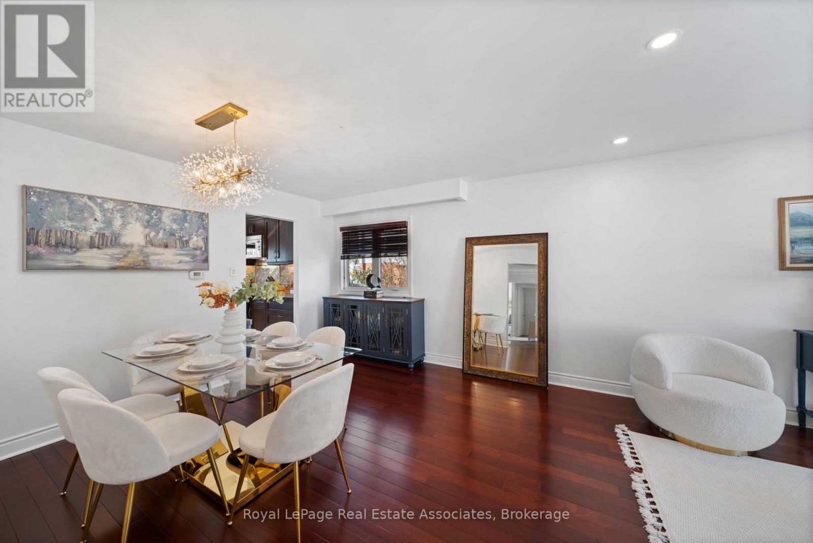 1550 Woodeden Drive, Mississauga, Ontario  L5H 2V3 - Photo 7 - W13659002