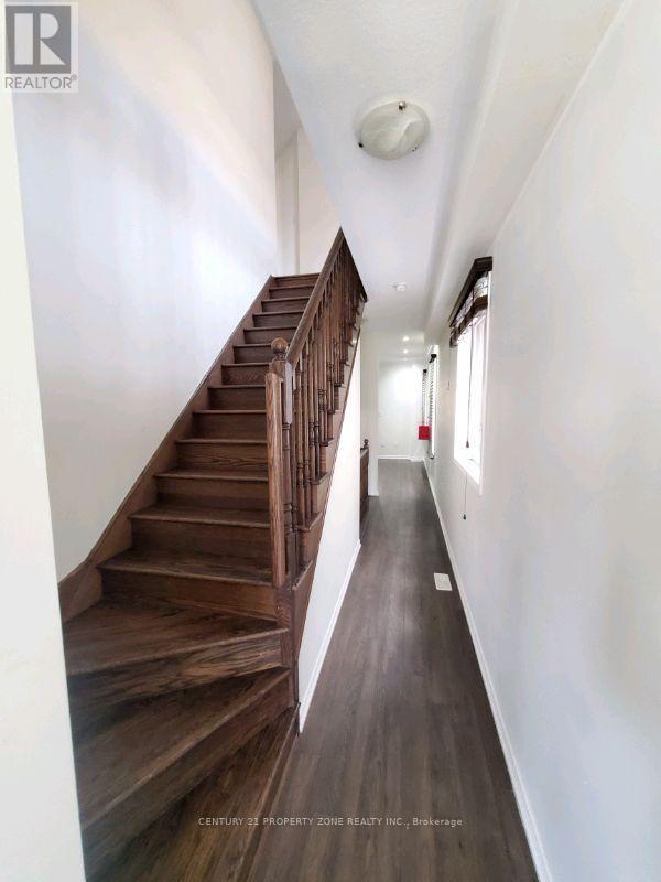 (Upper) - 3 Baffin Crescent, Brampton, Ontario  L7A 0A9 - Photo 2 - W13636610