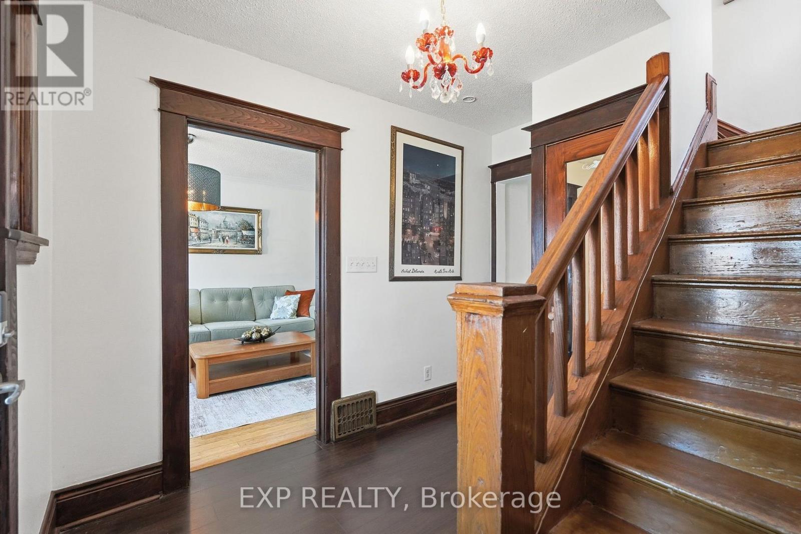 146 Ottawa Street S, Hamilton, Ontario  L8K 2E4 - Photo 5 - X13658972