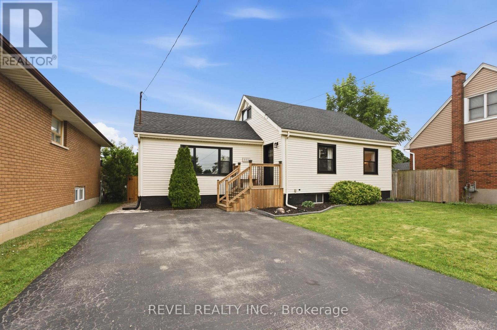 481 UPPER GAGE AVENUE, Hamilton, Ontario