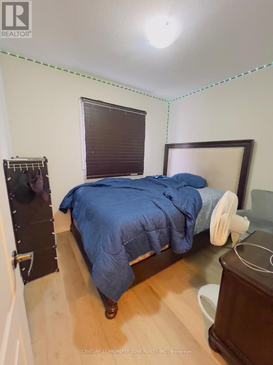 (Upper) - 3 Baffin Crescent, Brampton, Ontario  L7A 0A9 - Photo 10 - W13636610