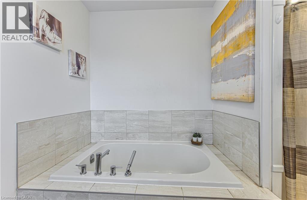 4073 Stadelbauer Drive, Beamsville, Ontario  L3J 0S4 - Photo 32 - 40854747