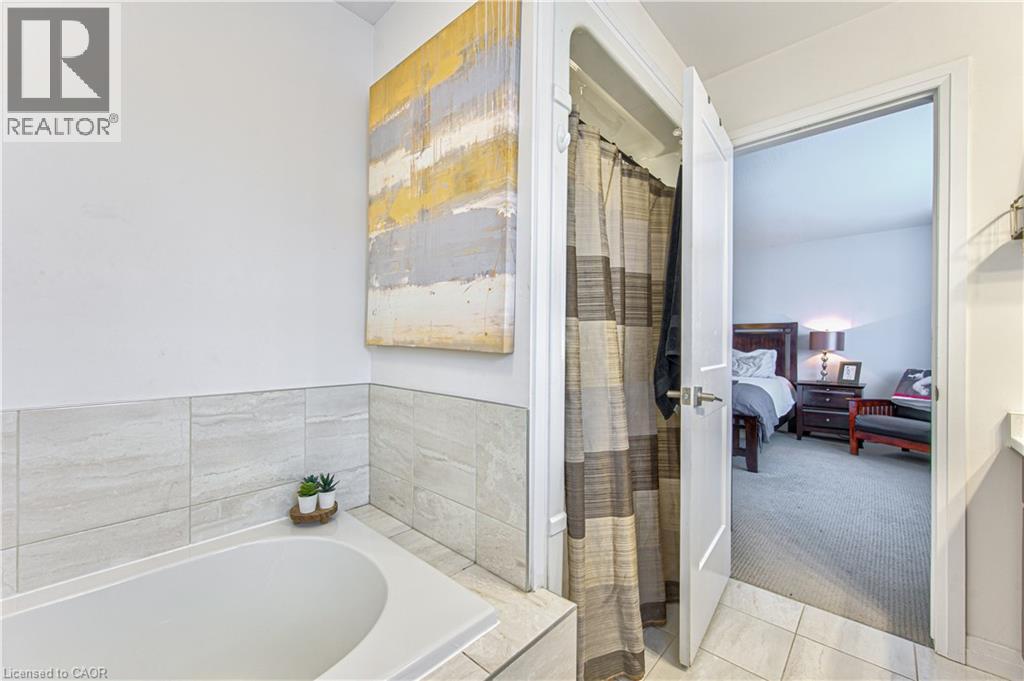 4073 Stadelbauer Drive, Beamsville, Ontario  L3J 0S4 - Photo 33 - 40854747