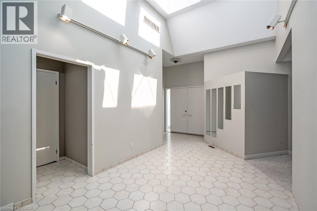 4189 Inglewood Drive, Burlington, Ontario  L7L 1E3 - Photo 7 - 40854250