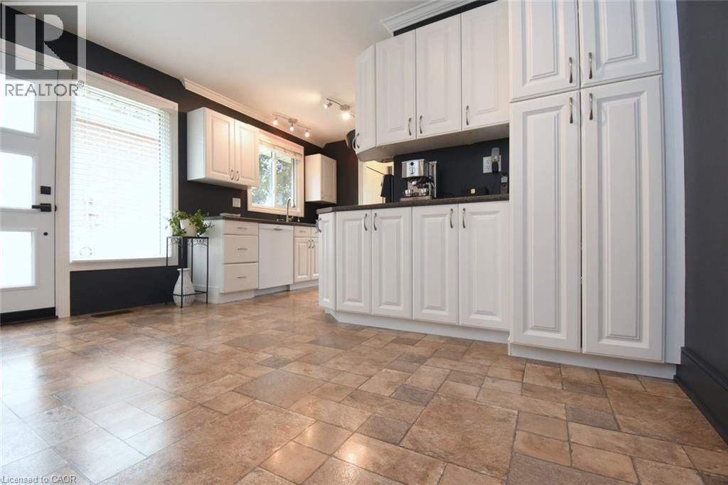 374 Brigadoon Drive, Hamilton, Ontario  L9C 6X4 - Photo 15 - 40854192