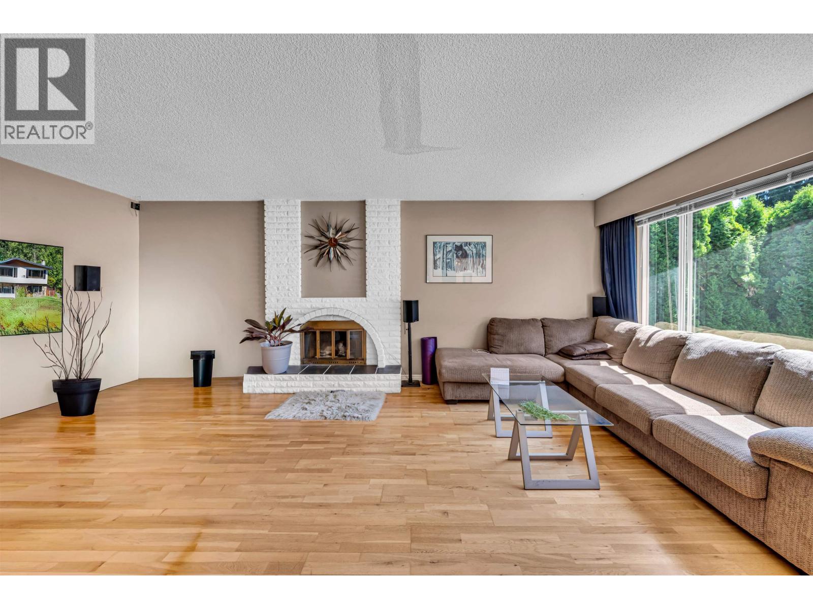 3255 Milton Avenue, North Vancouver, British Columbia  V7K 2B3 - Photo 10 - R3154160