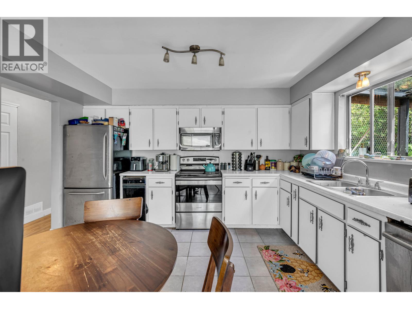 3255 Milton Avenue, North Vancouver, British Columbia  V7K 2B3 - Photo 21 - R3154160