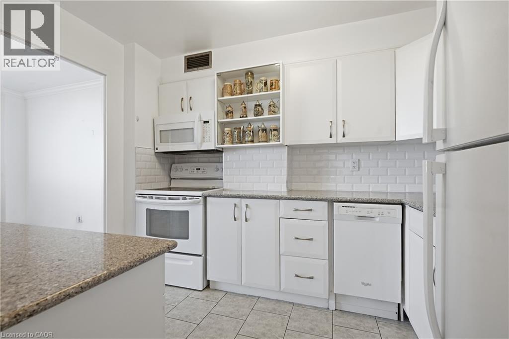 15 Towering Heights Boulevard Unit# 1005, St. Catharines, Ontario  L2T 3G7 - Photo 10 - 40843419