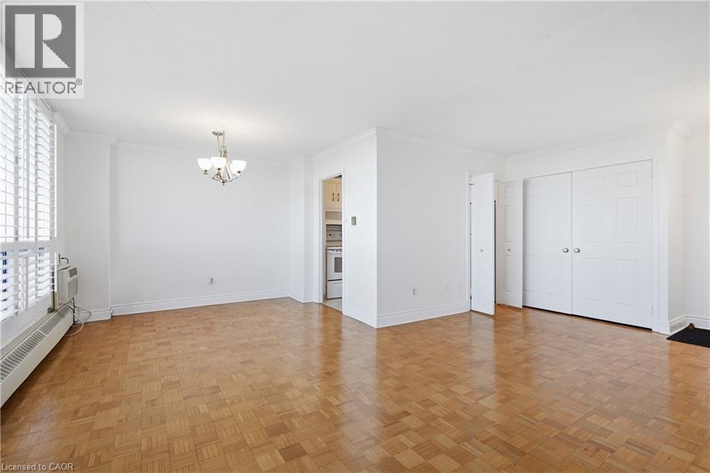 15 Towering Heights Boulevard Unit# 1005, St. Catharines, Ontario  L2T 3G7 - Photo 5 - 40843419