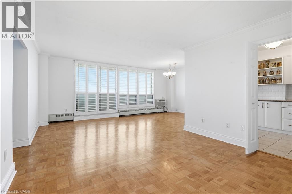 15 Towering Heights Boulevard Unit# 1005, St. Catharines, Ontario  L2T 3G7 - Photo 3 - 40843419
