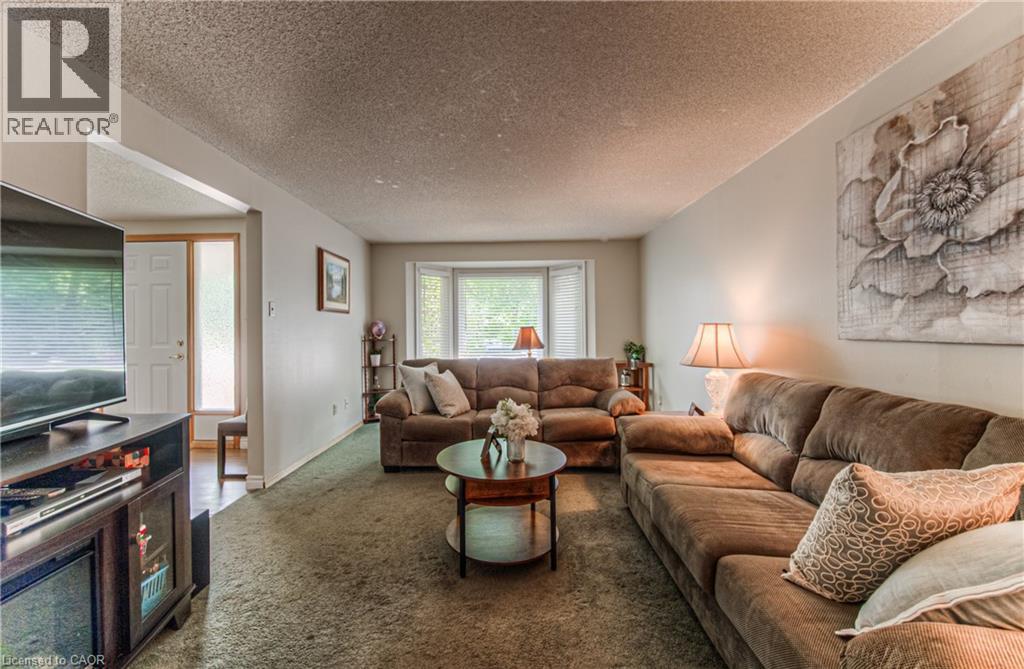 82 Roseneath Crescent, Kitchener, Ontario  N2E 1V9 - Photo 3 - 40854622