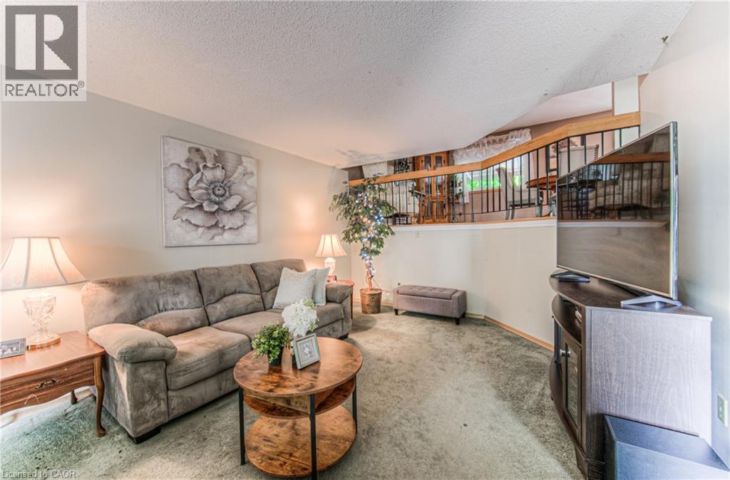 82 Roseneath Crescent, Kitchener, Ontario  N2E 1V9 - Photo 4 - 40854622