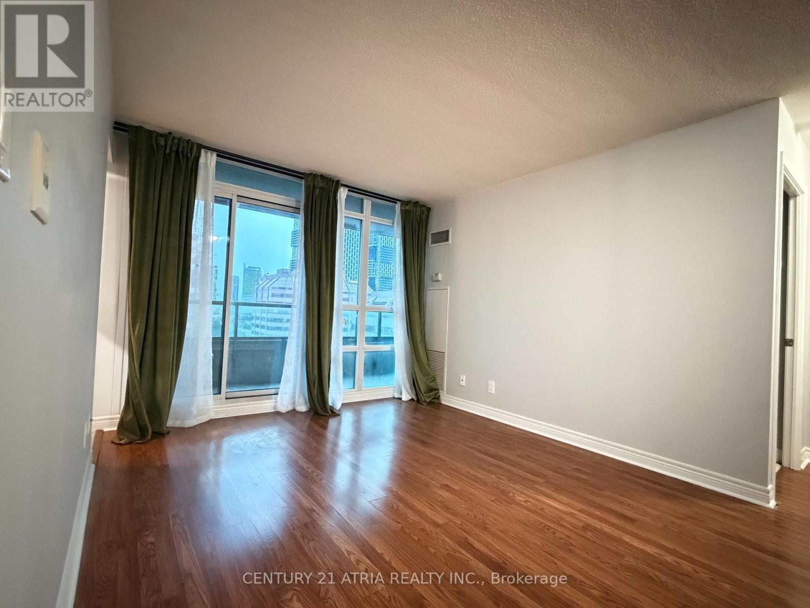 2007 - 208 Enfield Place, Mississauga, Ontario  L5B 0G8 - Photo 2 - W13624998
