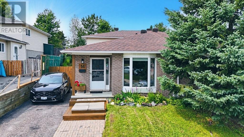 14 Lachance PL, Elliot Lake, Ontario