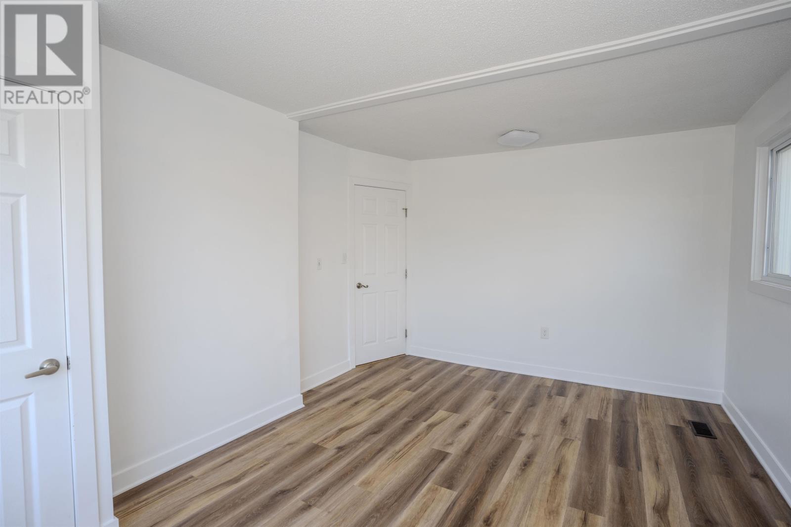 92 Jean St, Thunder Bay, Ontario  P7A 5E9 - Photo 12 - TB2602298