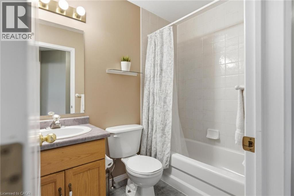 27 Beech Street, Grimsby, Ontario  L3M 5L9 - Photo 22 - 40846333