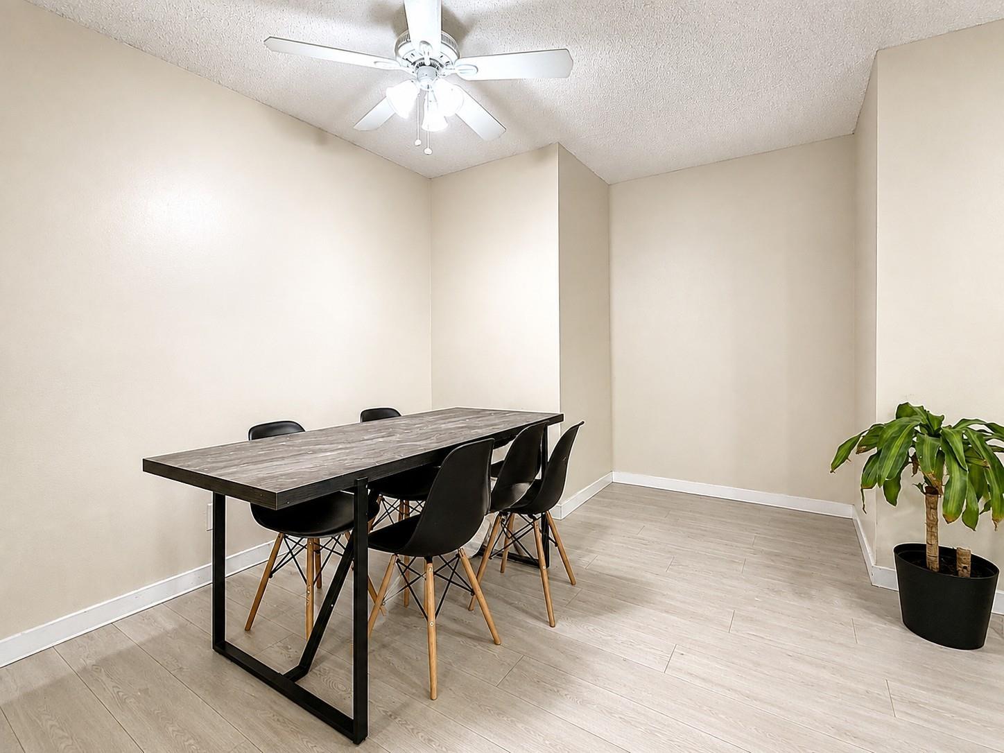 306 10560 154 Street, Surrey, British Columbia  V3R 8A3 - Photo 4 - R3154236