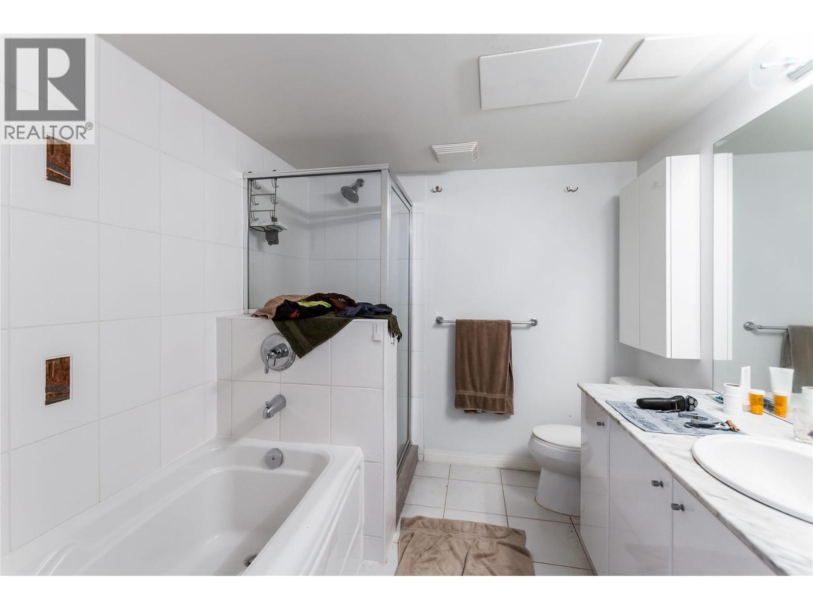 302 188 E Esplanade, North Vancouver, British Columbia  V7L 4Y1 - Photo 14 - R3153566