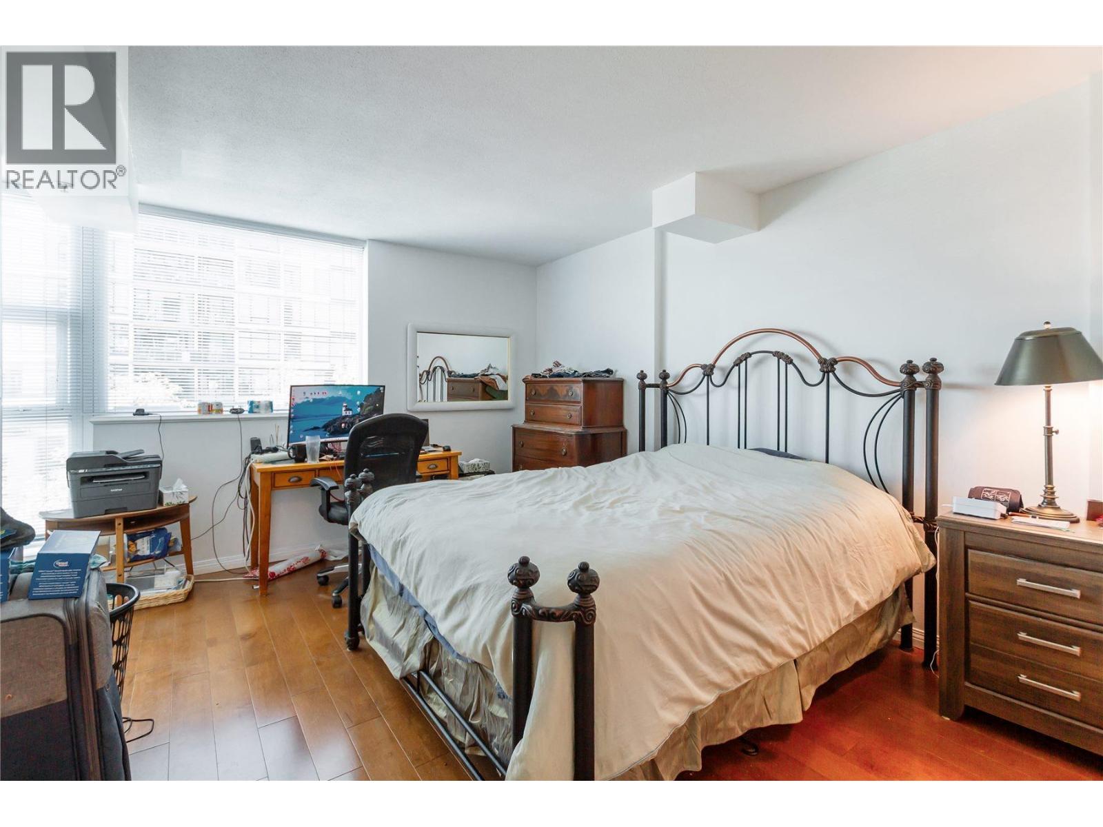 302 188 E Esplanade, North Vancouver, British Columbia  V7L 4Y1 - Photo 12 - R3153566