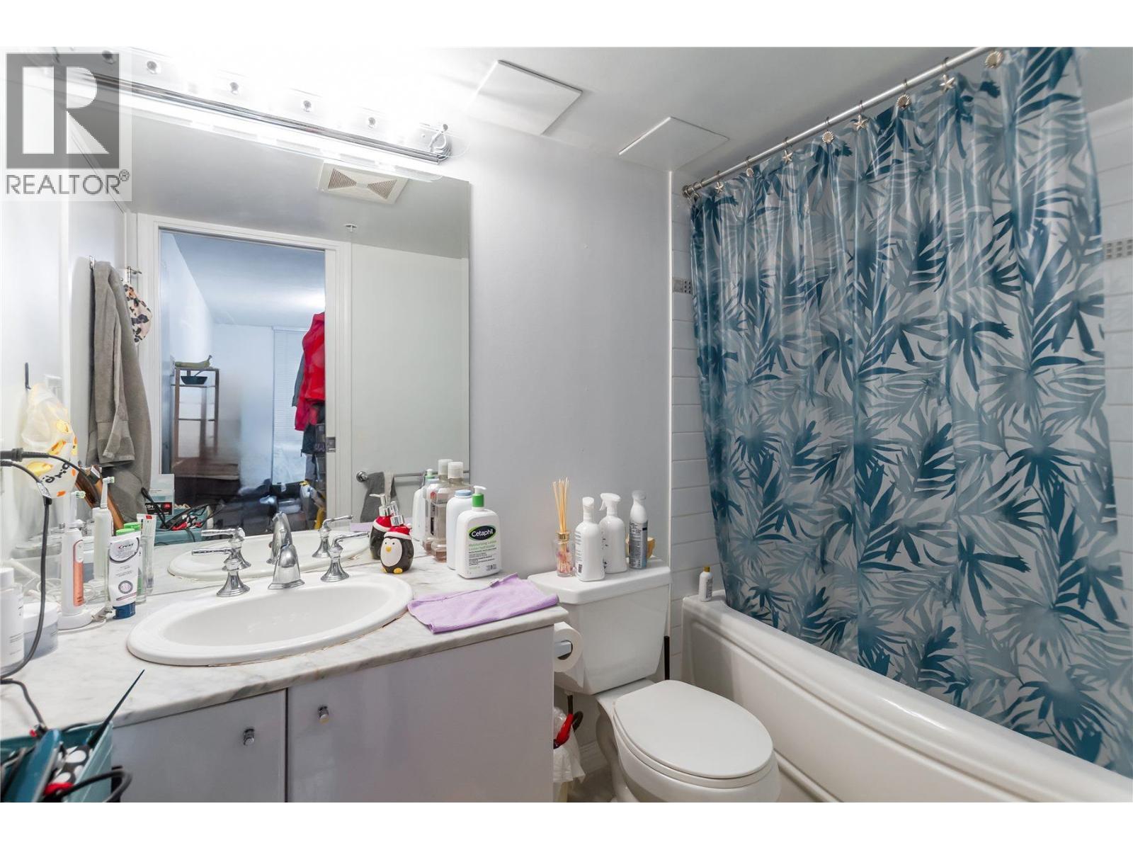302 188 E Esplanade, North Vancouver, British Columbia  V7L 4Y1 - Photo 17 - R3153566