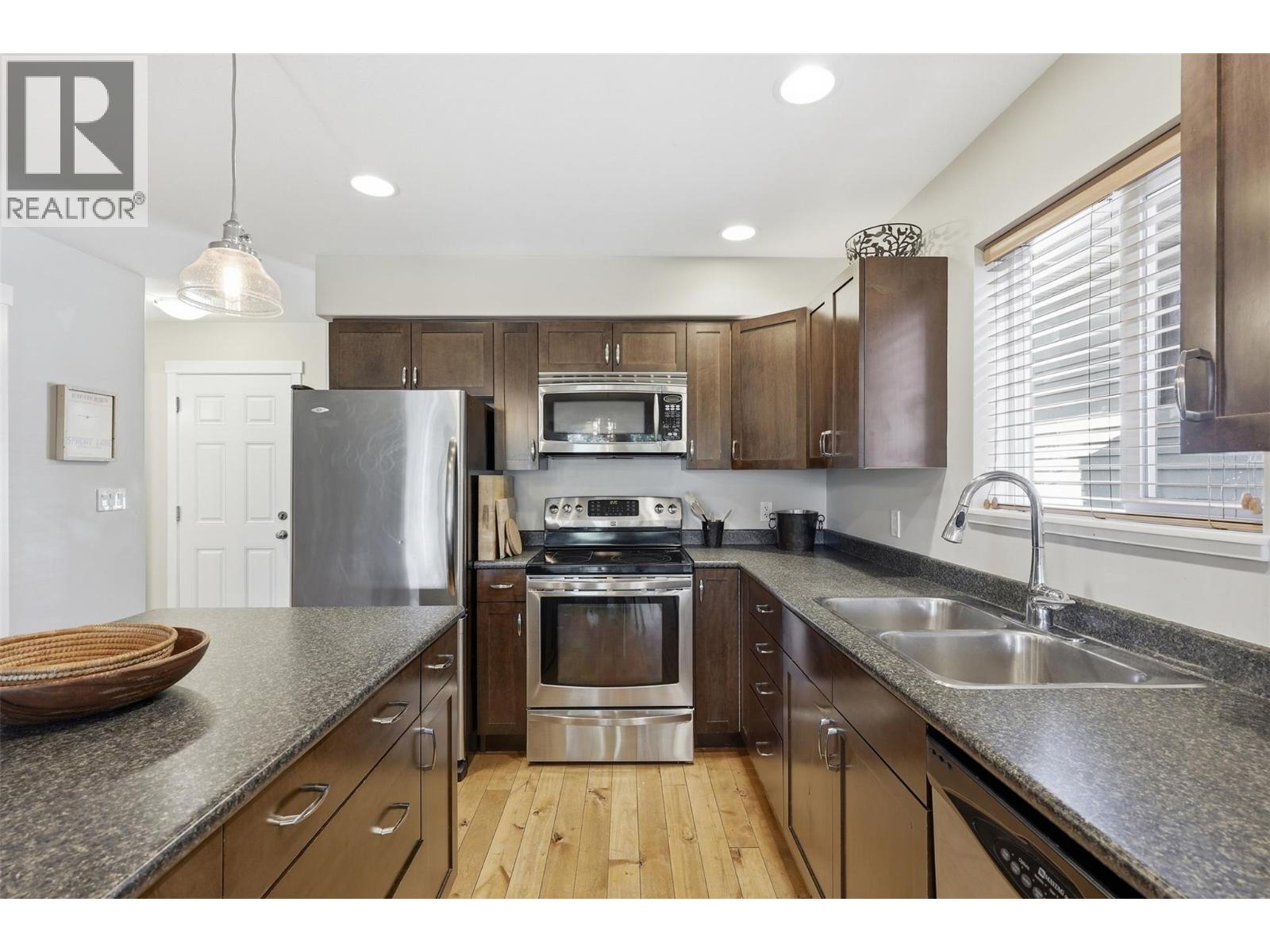 1900 Hugh Allan Drive Unit# 13, Kamloops, British Columbia  V1S 0A8 - Photo 3 - 10386647