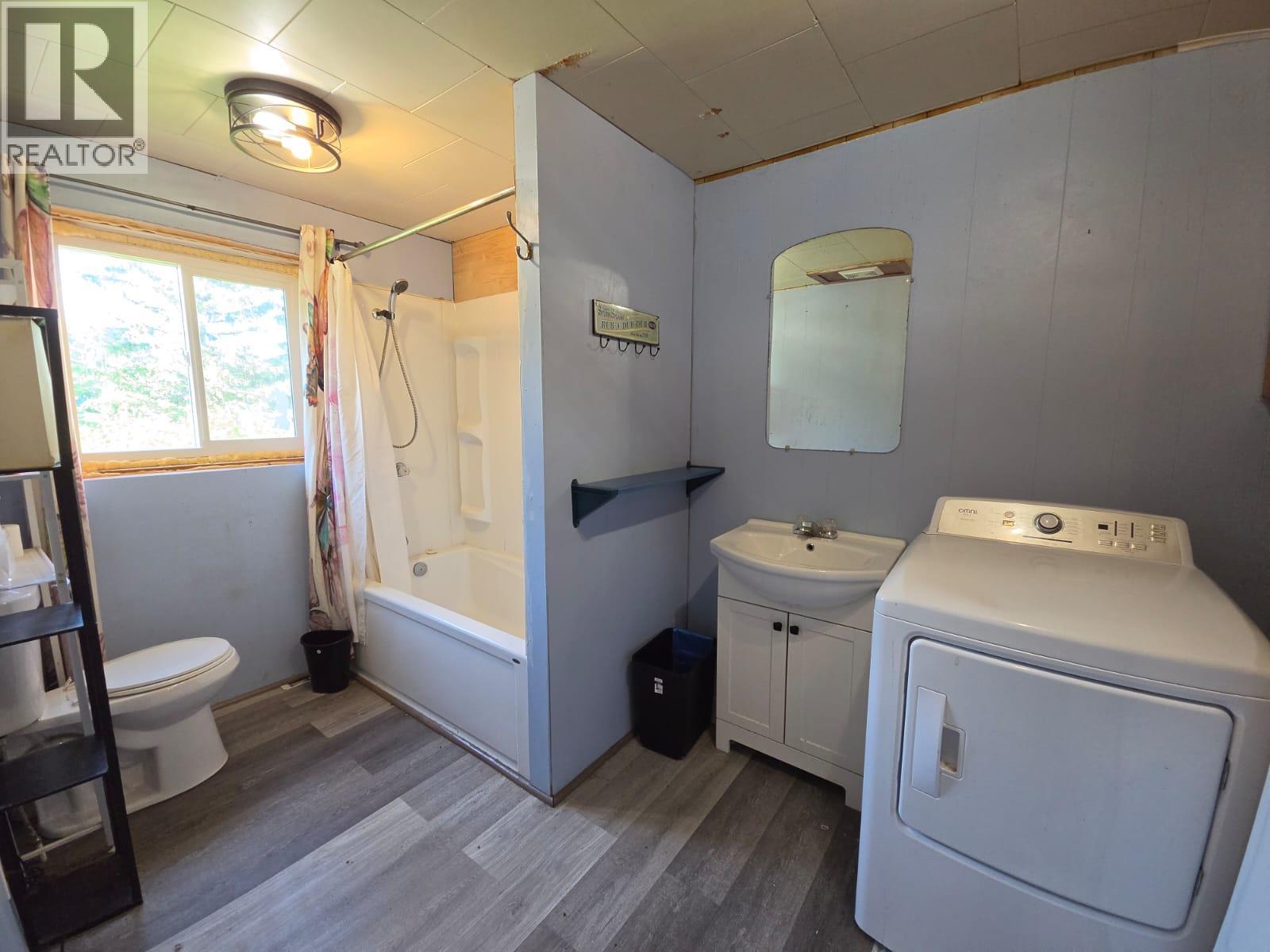 5208 47 Avenue NW, Chetwynd, British Columbia  V0C 1J0 - Photo 24 - 10394369
