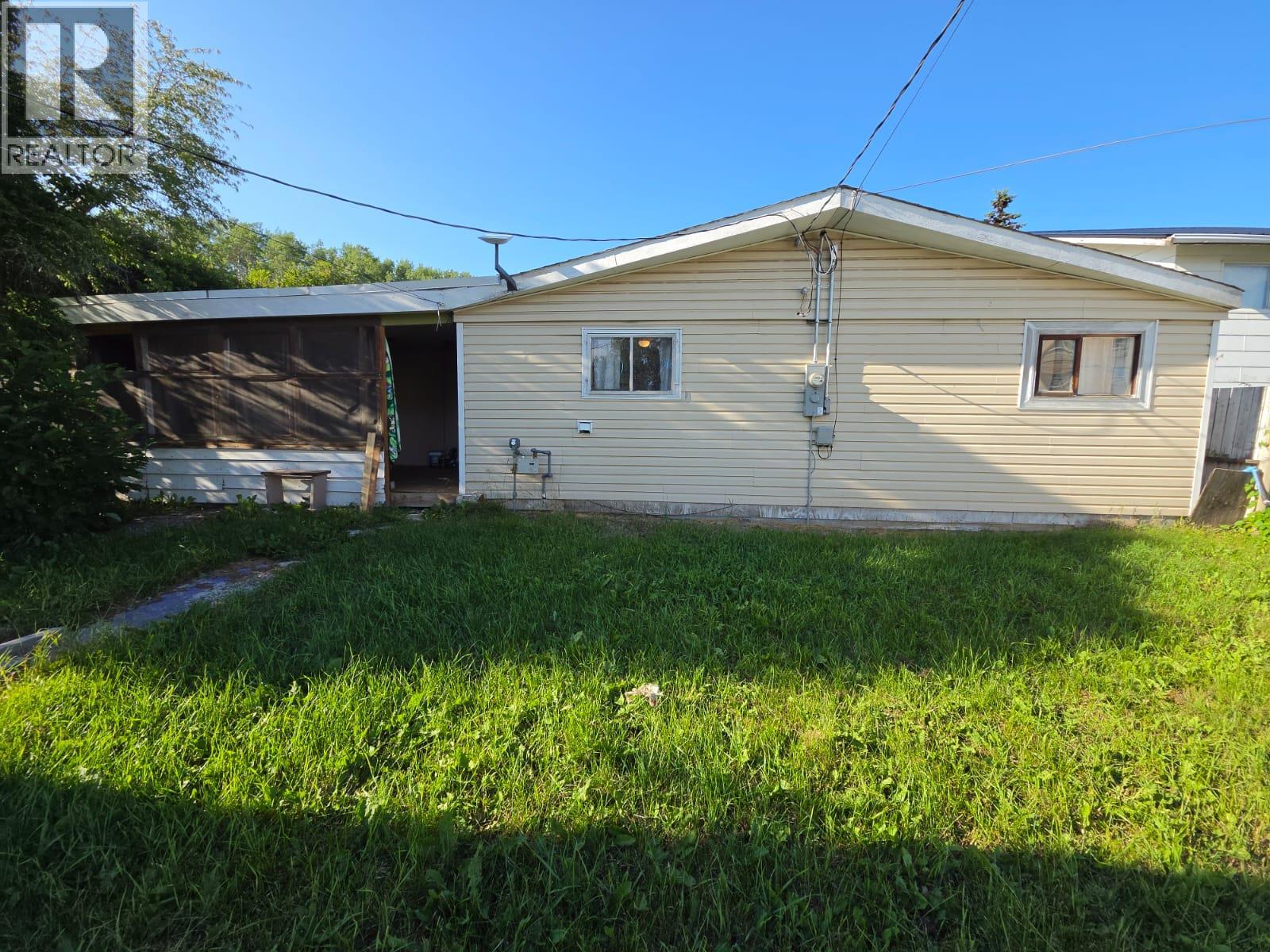 5208 47 Avenue NW, Chetwynd, British Columbia  V0C 1J0 - Photo 31 - 10394369