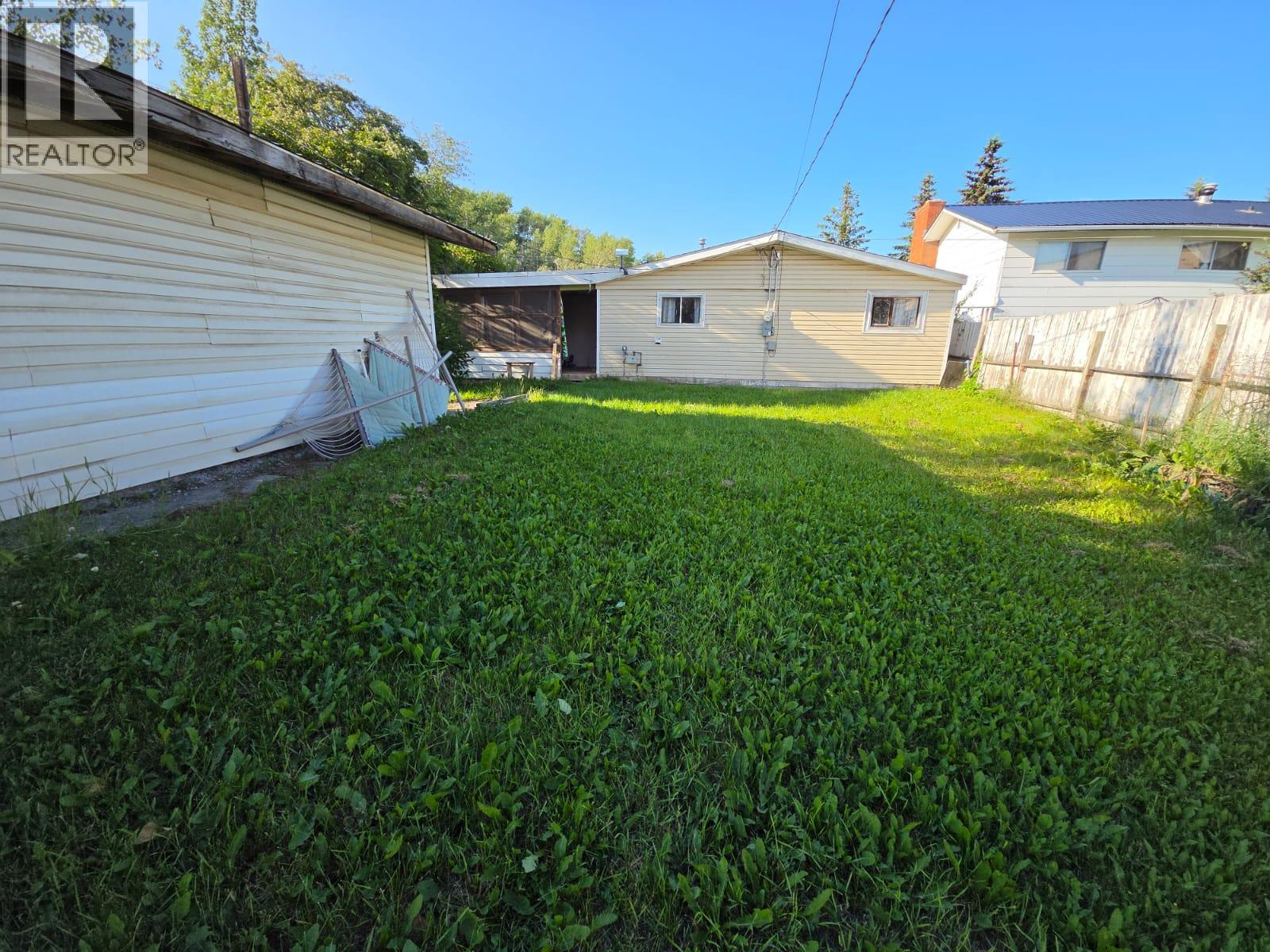 5208 47 Avenue NW, Chetwynd, British Columbia  V0C 1J0 - Photo 28 - 10394369