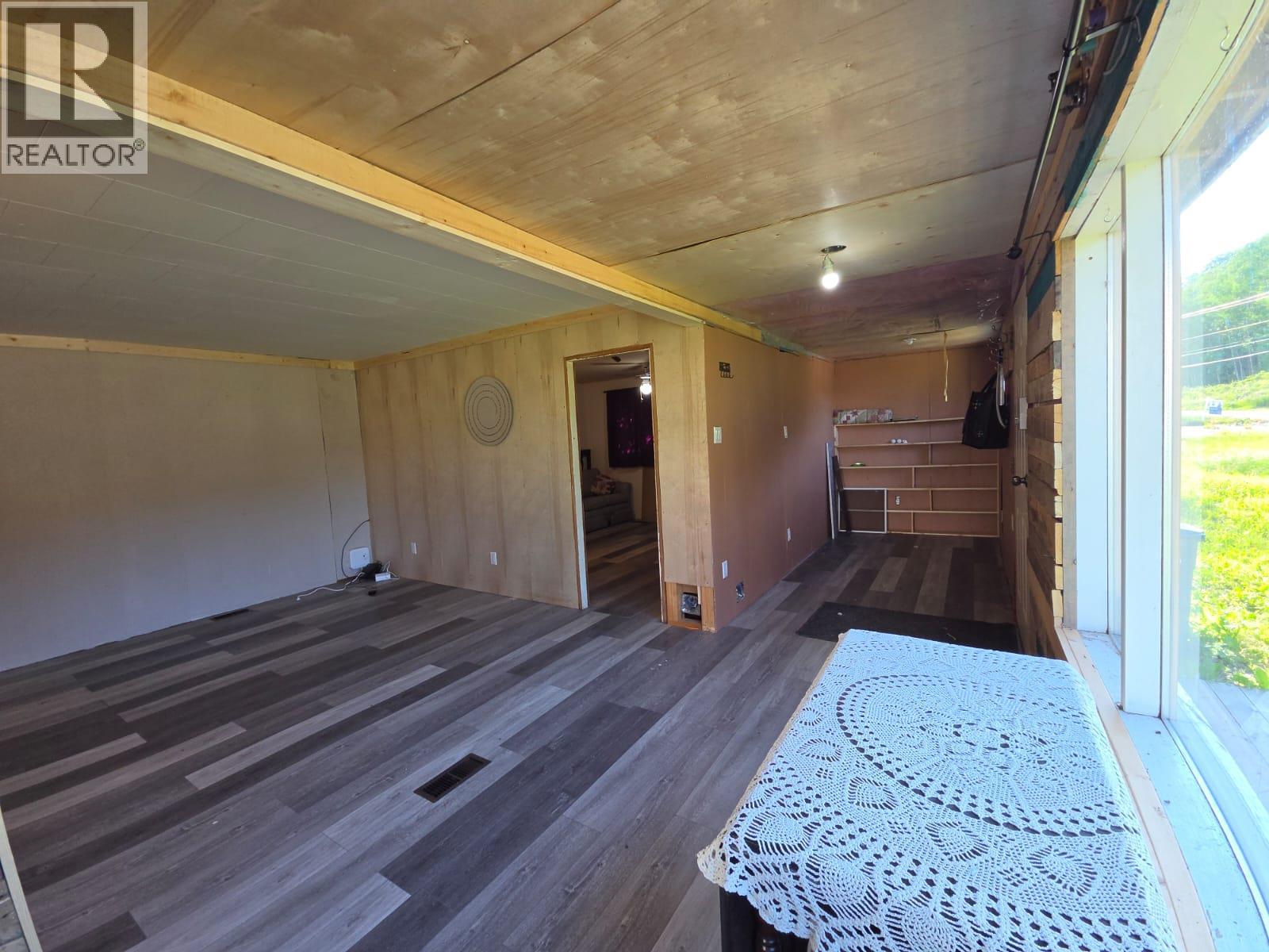5208 47 Avenue NW, Chetwynd, British Columbia  V0C 1J0 - Photo 6 - 10394369
