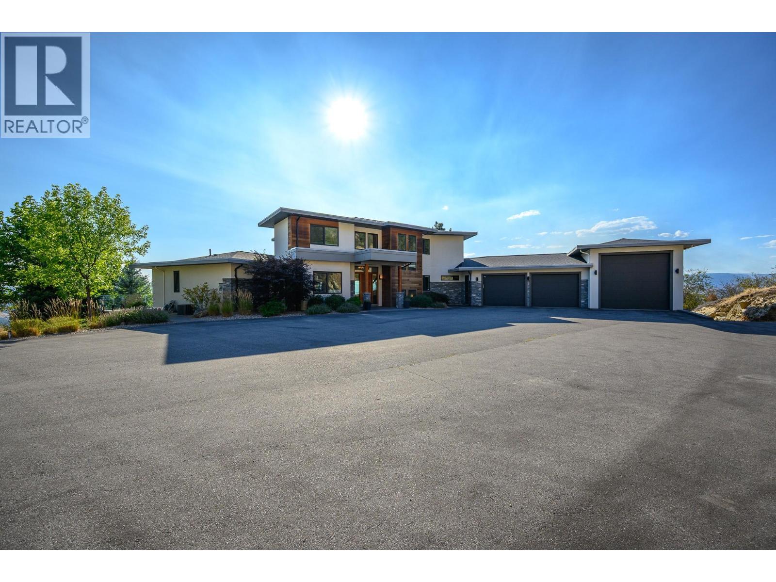 195 Ravine Drive, Coldstream, British Columbia  V1B 4C9 - Photo 4 - 10396909