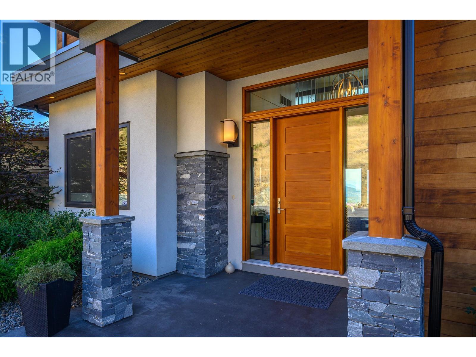 195 Ravine Drive, Coldstream, British Columbia  V1B 4C9 - Photo 5 - 10396909