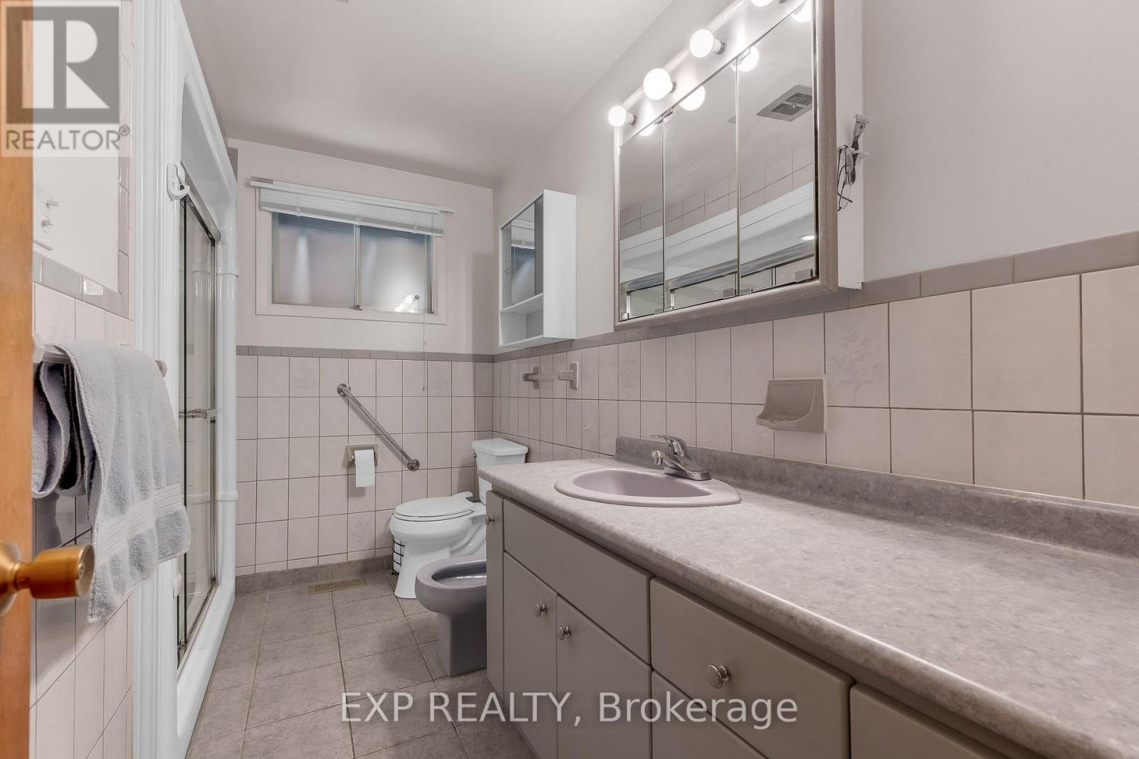 150 Marcella Crescent, Hamilton, Ontario  L8K 6G3 - Photo 17 - X13659034