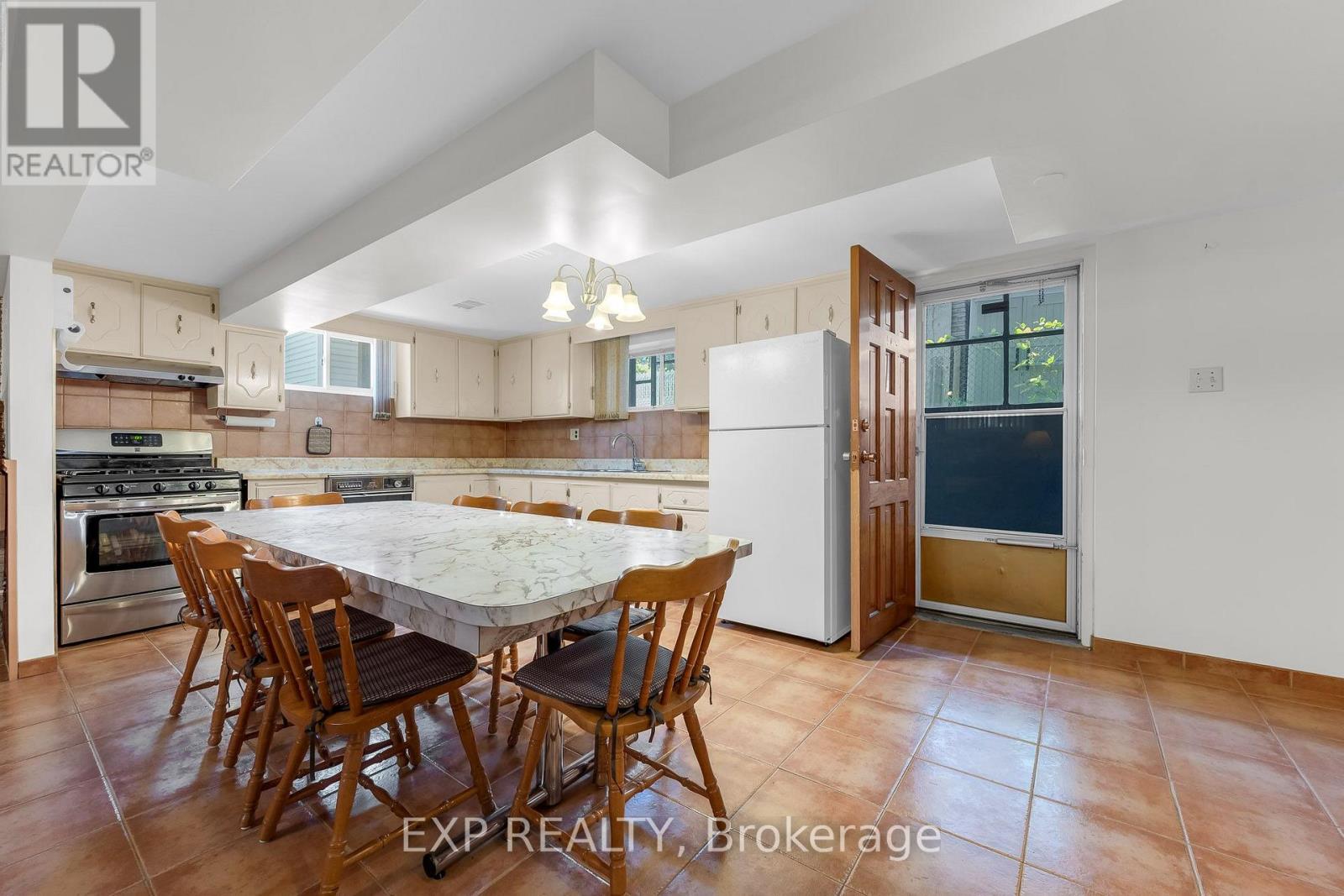 150 Marcella Crescent, Hamilton, Ontario  L8K 6G3 - Photo 24 - X13659034