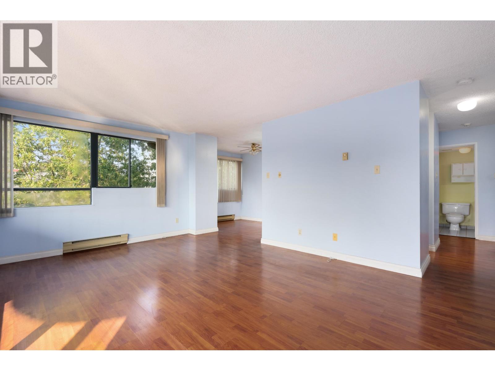 702 1026 Queens Avenue, New Westminster, British Columbia  V3M 6B2 - Photo 2 - R3154219