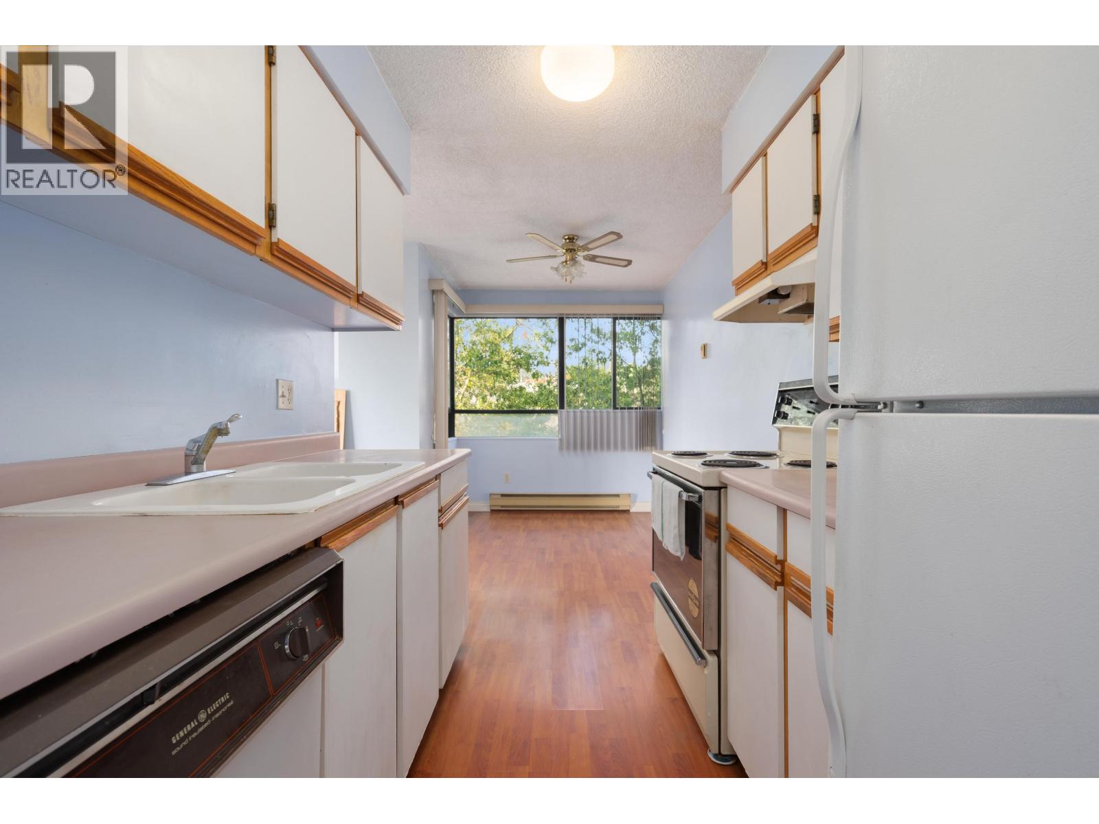 702 1026 Queens Avenue, New Westminster, British Columbia  V3M 6B2 - Photo 8 - R3154219