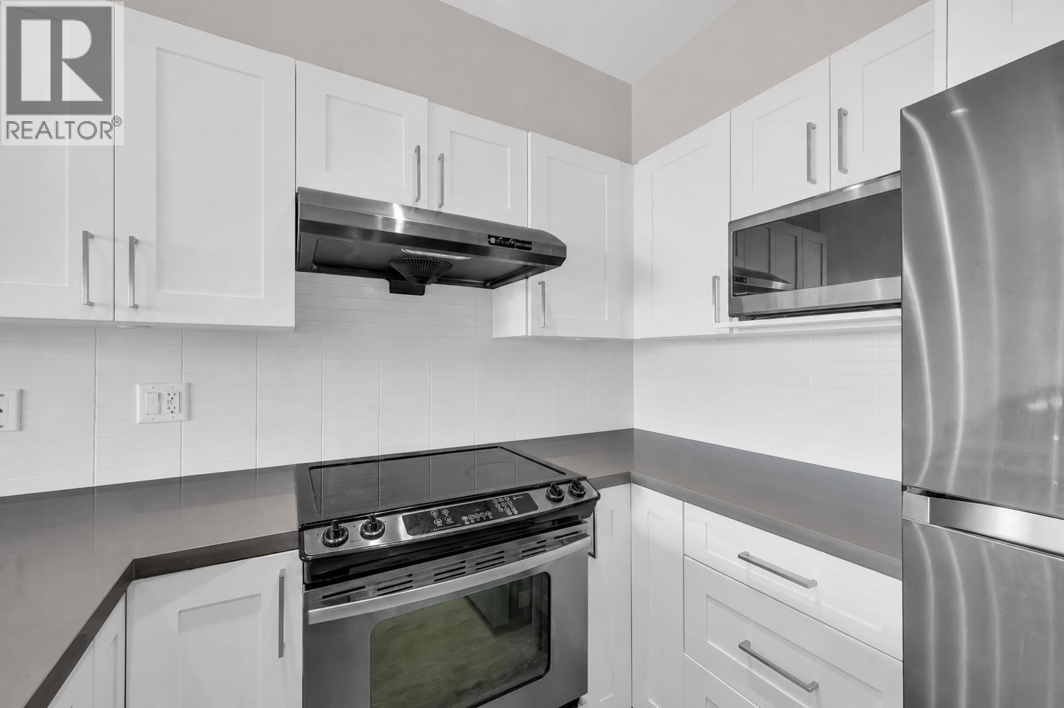 2201 963 Charland Avenue, Coquitlam, British Columbia  V3K 0E2 - Photo 5 - R3154257