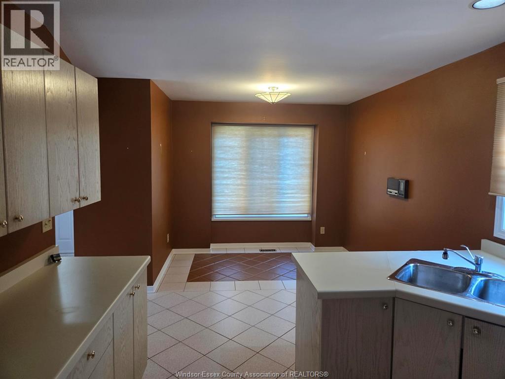 9690 Menard Street, Windsor, Ontario N8P 1G5 - Photo 17 - 26019411