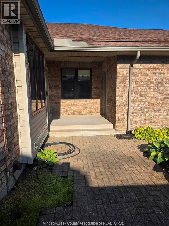 9690 Menard Street, Windsor, Ontario N8P 1G5 - Photo 6 - 26019411