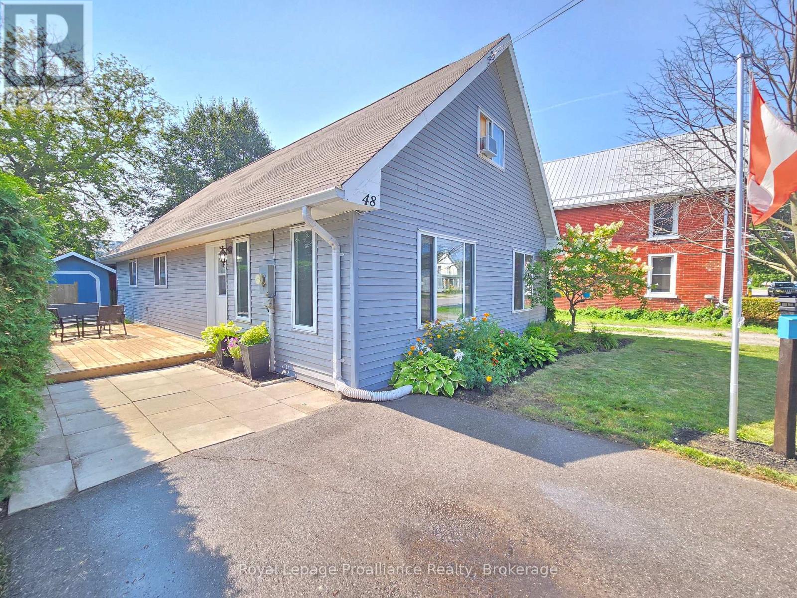 48 South George Street, Belleville, Ontario  K8N 3G6 - Photo 2 - X13658982