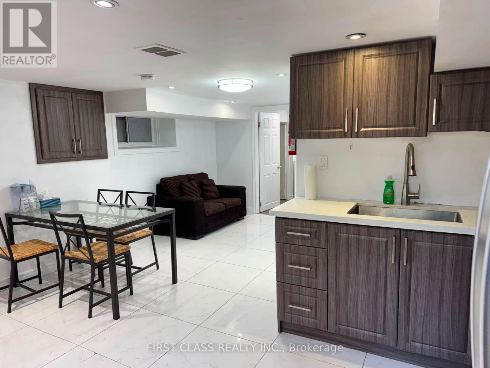 Bsmnt - 524 Bathurst Street, Toronto, Ontario  M5S 2P9 - Photo 4 - C13659116