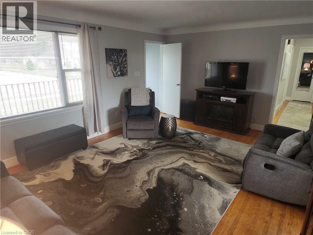 6142 Scott Street, Niagara Falls, Ontario  L2E 3B5 - Photo 4 - 40830521