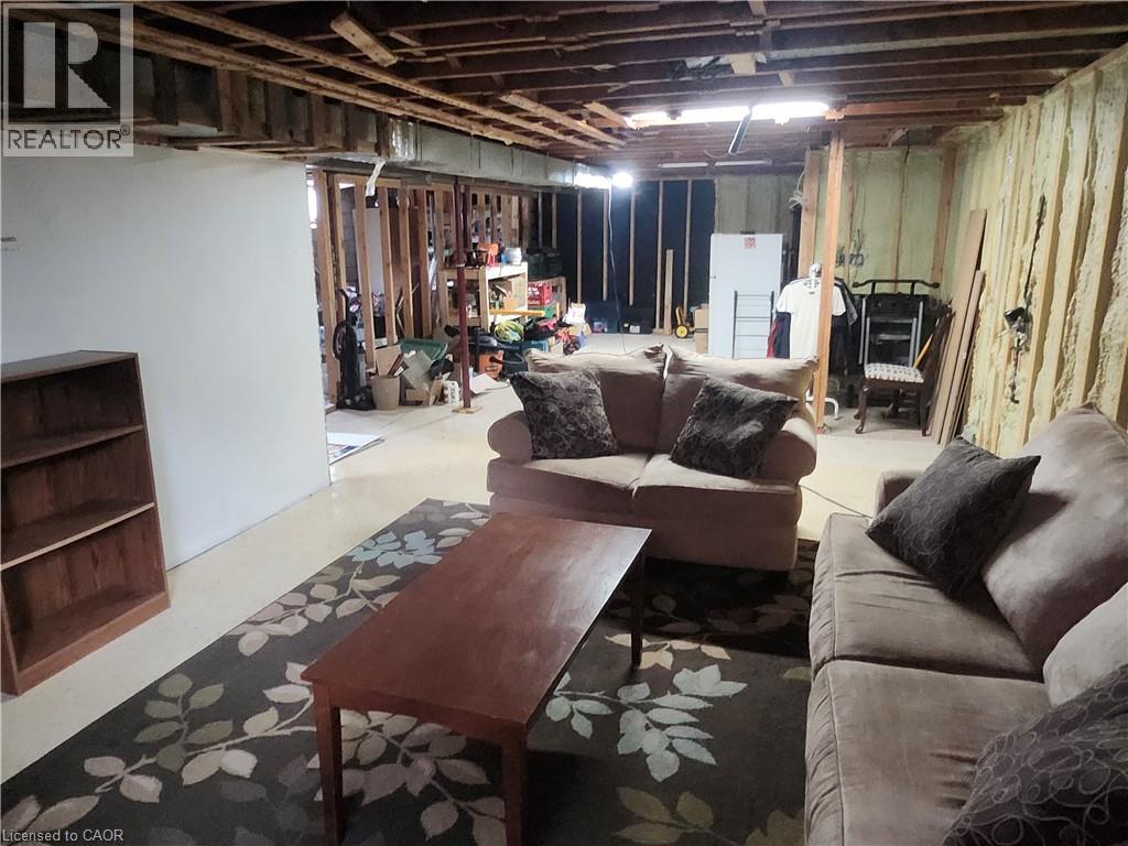 6142 Scott Street, Niagara Falls, Ontario  L2E 3B5 - Photo 23 - 40830521