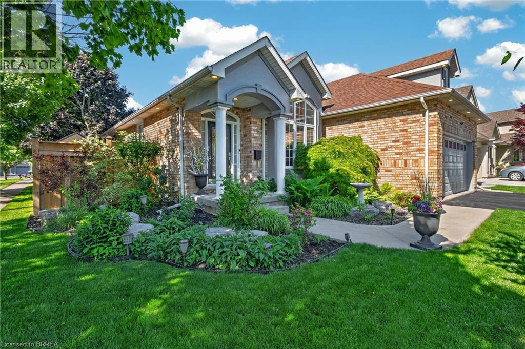 62 VARLEY Crescent, Brantford, Ontario
