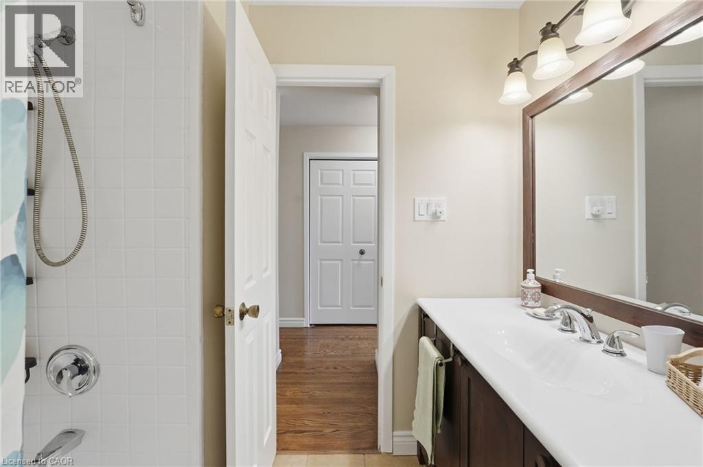 1538 Westminster Place, Burlington, Ontario  L7P 2B5 - Photo 25 - 40841951