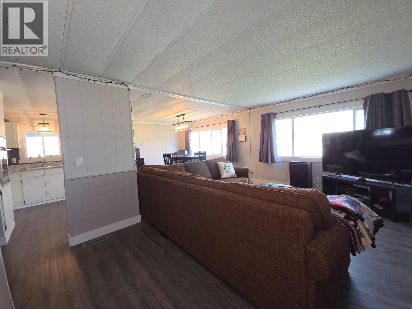 5117 43 Street NE, Chetwynd, British Columbia  V0C 1J0 - Photo 10 - 10393102